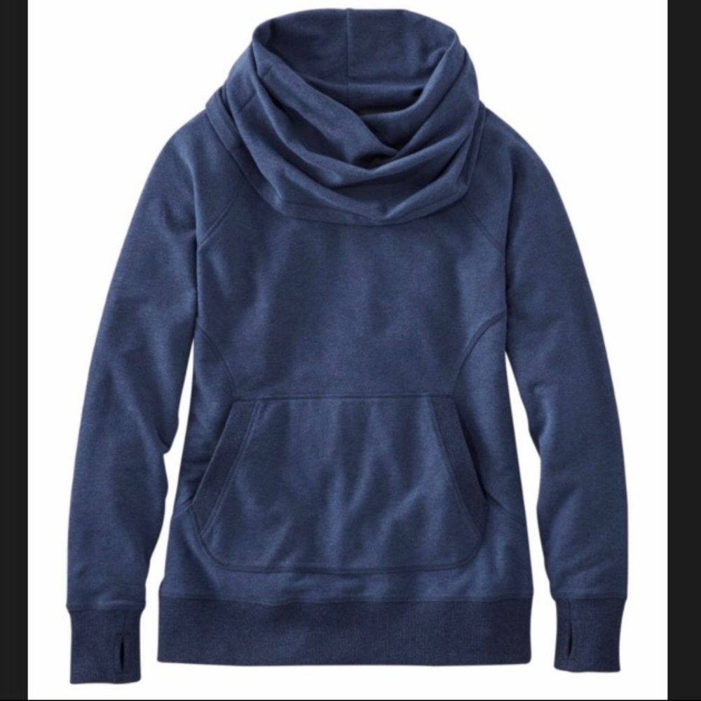 LL Bean Cozy Pullover. EUC. Medium. Navy.